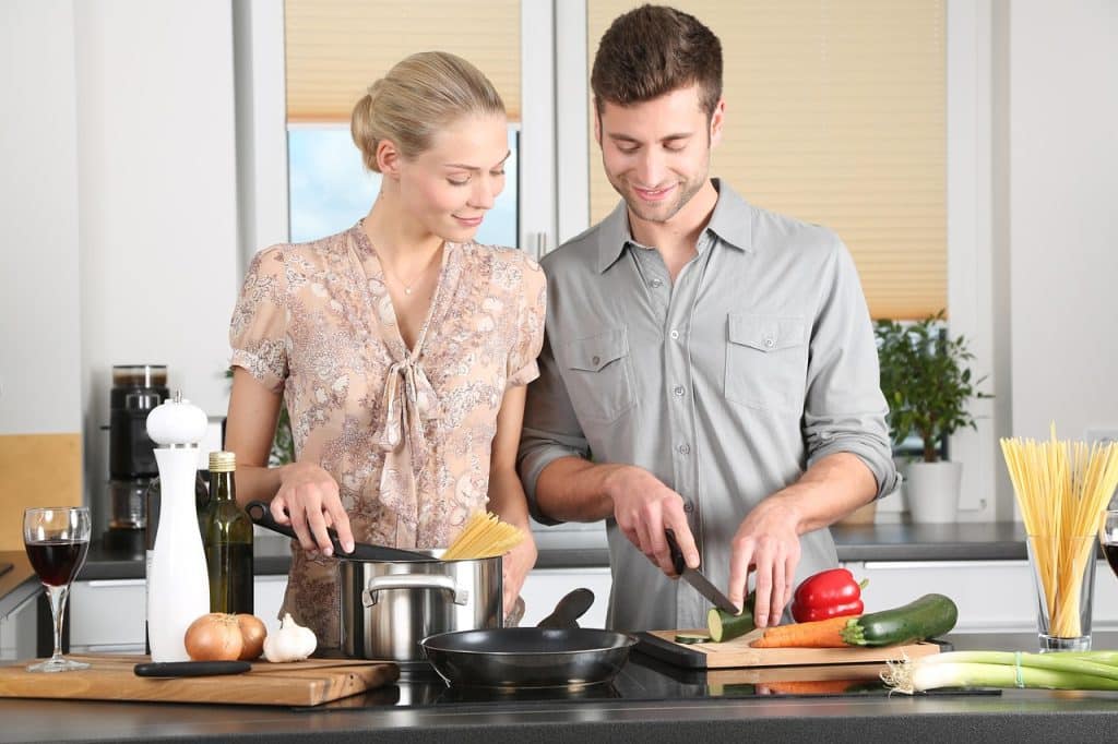 come riaccendere la passione cucinando insieme